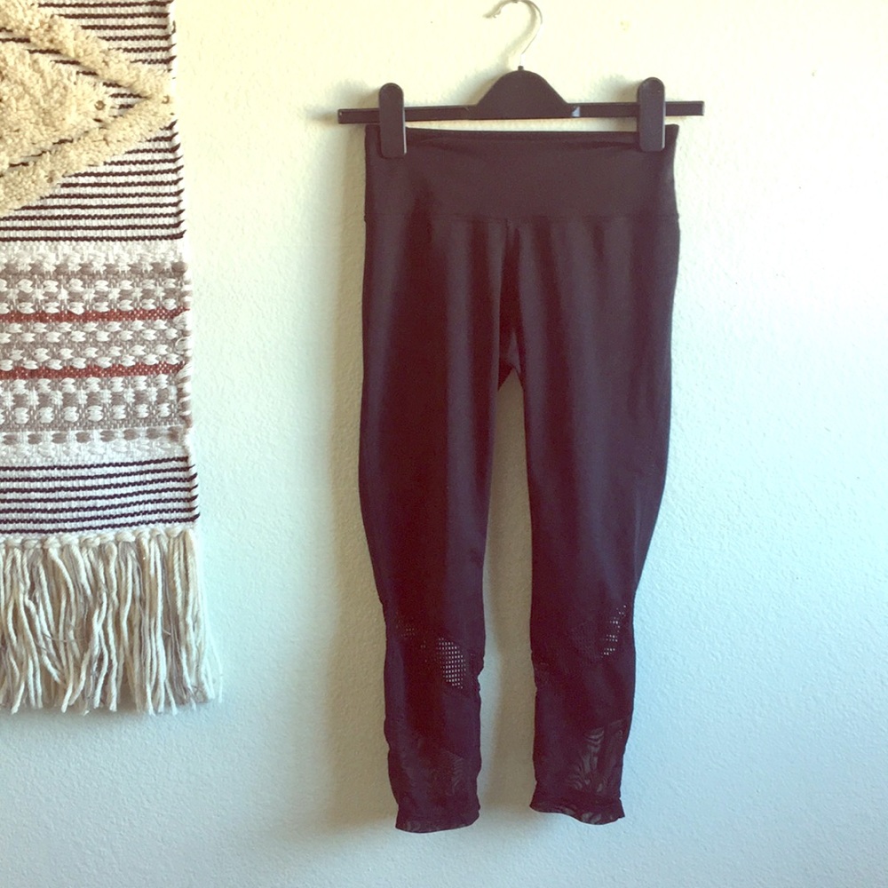 Zella cropped pants with mesh design bottom